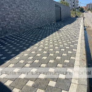 Pllaka trotuari te presuara Pllaka trotuari te presuara